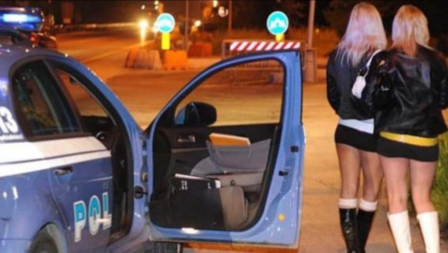 Sfruttamento Delle Prostituzione, 15 In Arresto Su Ordine Della Procura ...